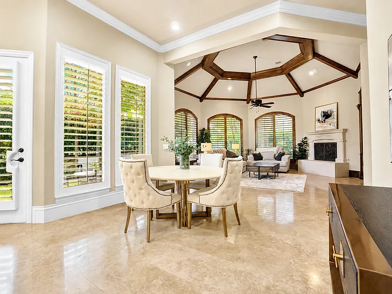 Breakfast nook