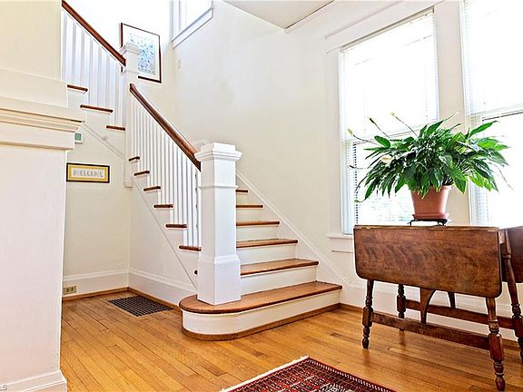 3rd image of 501 N Mendenhall St
