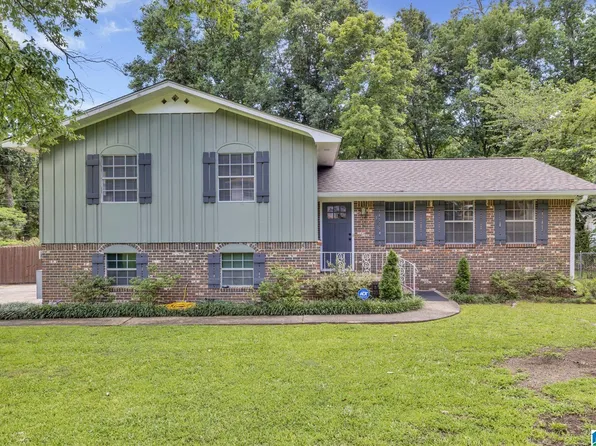 1013 Gail Dr, Adamsville, AL 35005