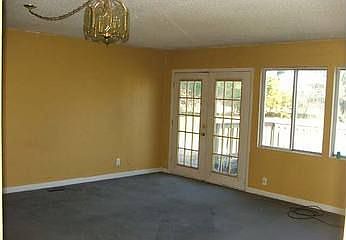 2nd image of 1112 N Lincoln St