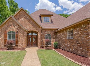 164 Inez Owens Dr, Byram, MS 39212