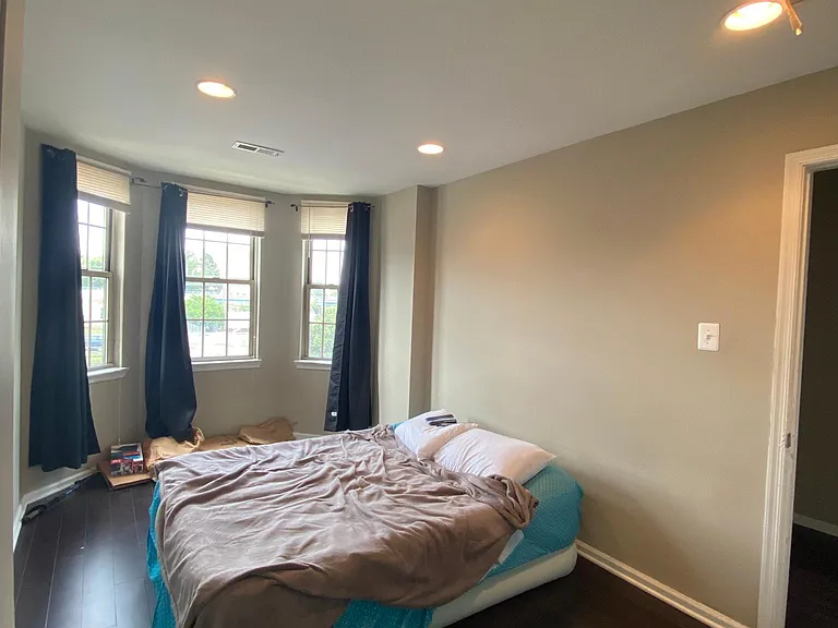 4713 Chestnut St #C — Photo 10