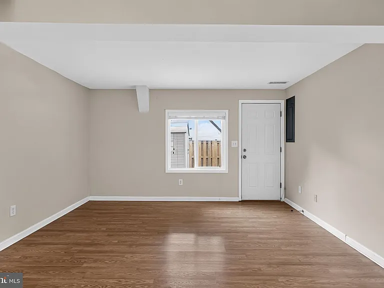 8700 Calvert Cliff Ct — Photo 5