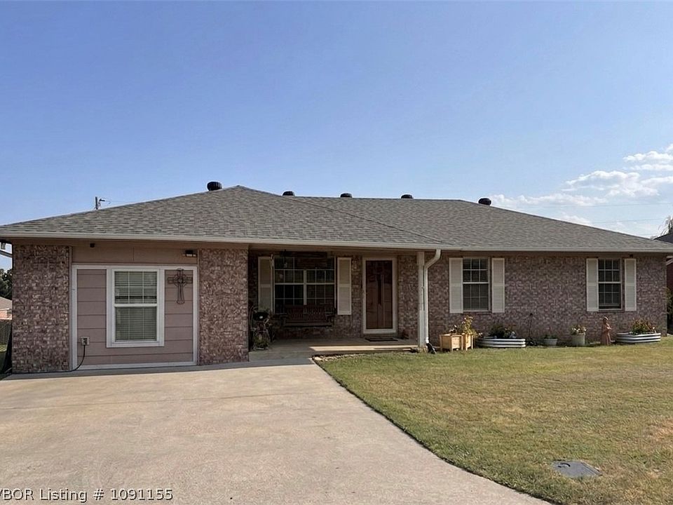 1st image of 306 James Dr