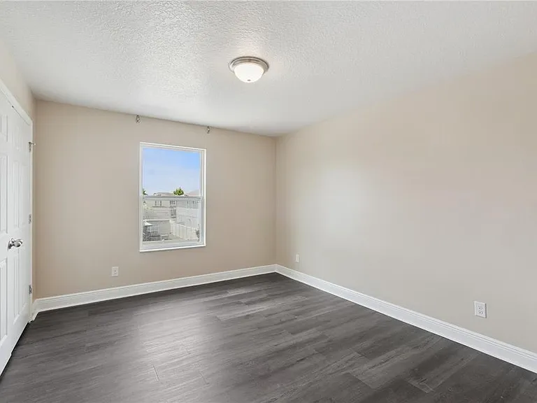 2227 Napone Ln — Photo 27