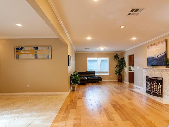 5th image of 5408 Veloz Ave