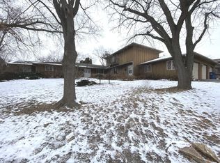 14 Inverness Dr, Bourbonnais, IL