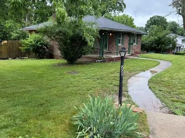 201 Wilson Downing Rd, Lexington, KY 40517