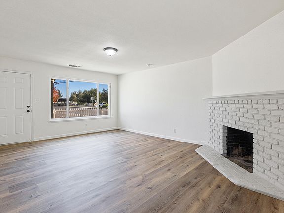5th image of 4207 N Lafayette Avenue