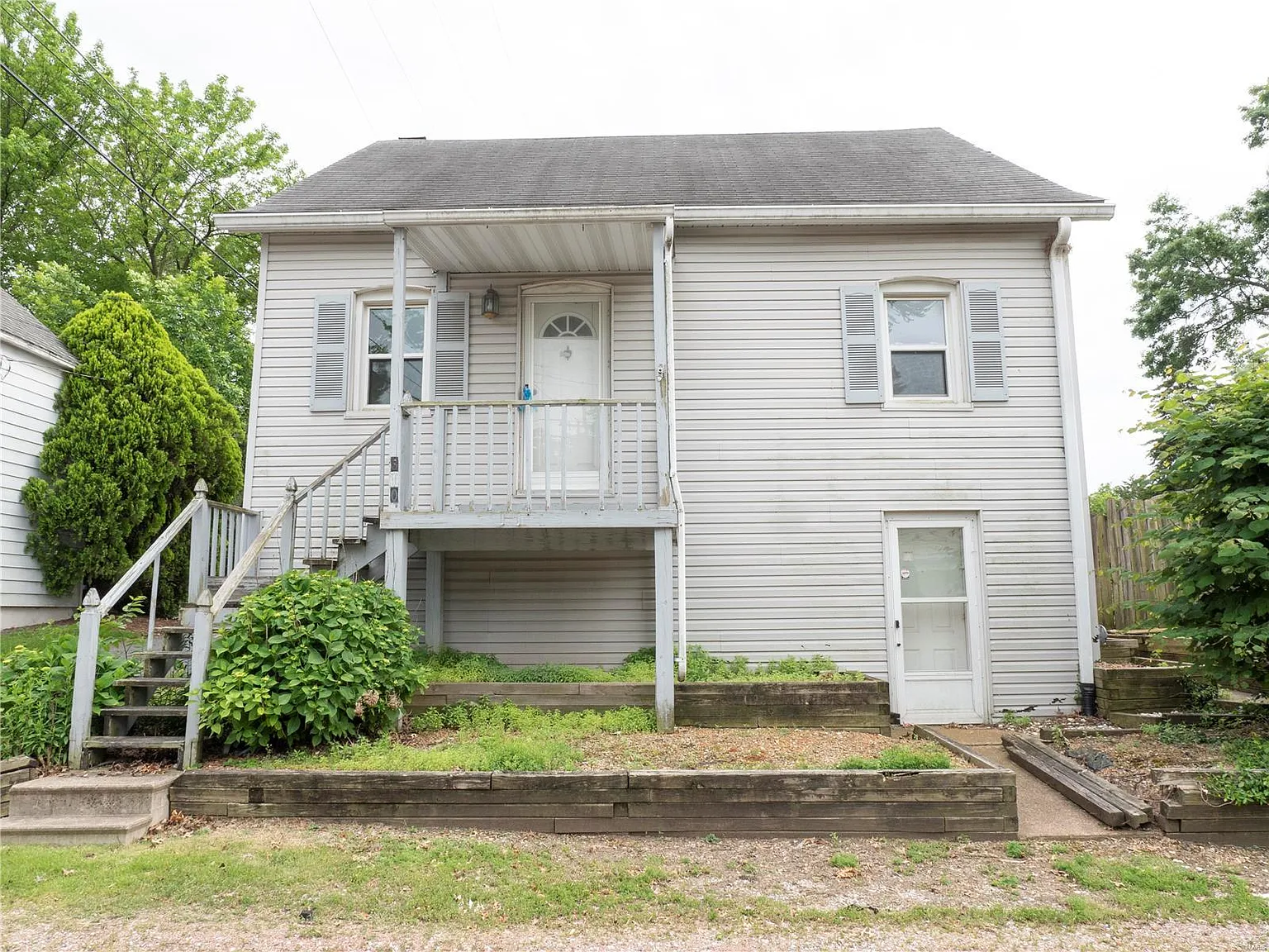 310 E Van Buren St photo 1