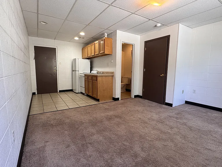 515 S Lincoln St — Photo 3