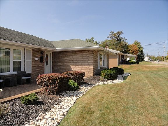 2nd image of 211 Pleasantview Dr