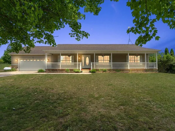2171 Walking Horse Ln, Allegan, MI 49010