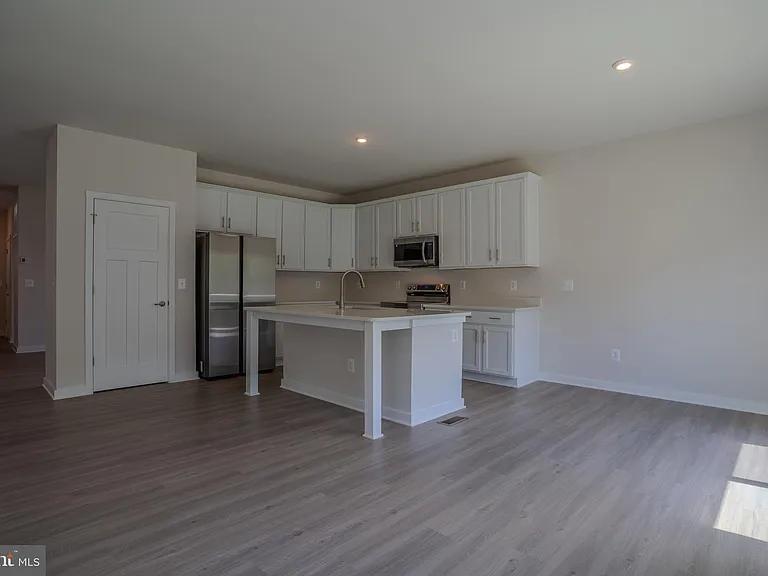 79 Spatterdock Rd — Photo 5