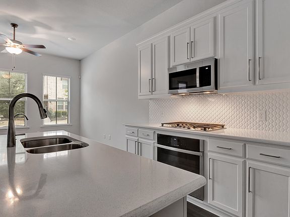 5th image of 4709 Piedras Lanzar Dr
