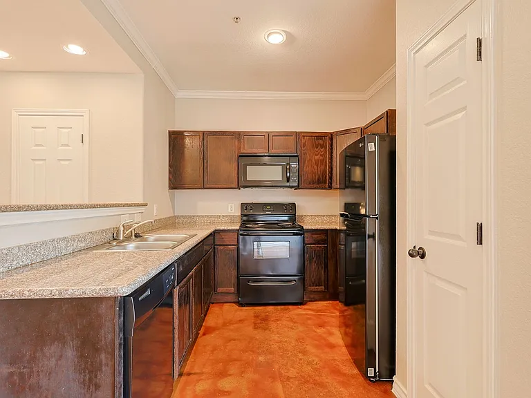 5015 Stowers Blvd — Photo 7
