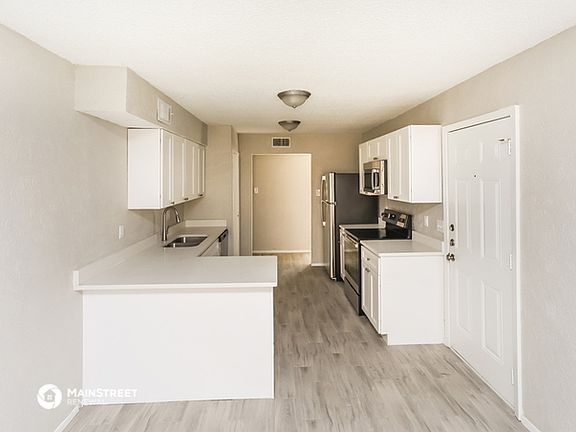 5th image of 501 Grinnell Dr