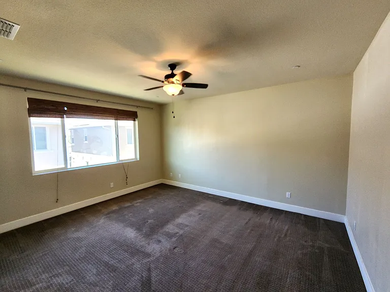 4549 Maple Crest St — Photo 25