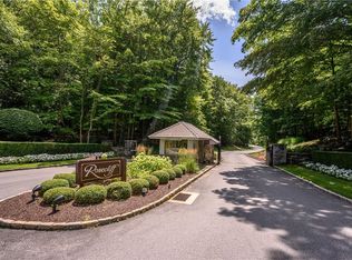 1 Sunnyside Ct, Briarcliff Manor, NY 10510