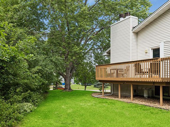 3rd image of 4316 Thornhill Ln
