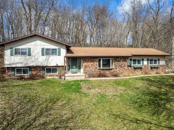 E3314 Branton Rd, La Valle, WI 53941