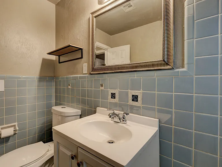 2849 Cambridge Ct — Photo 21