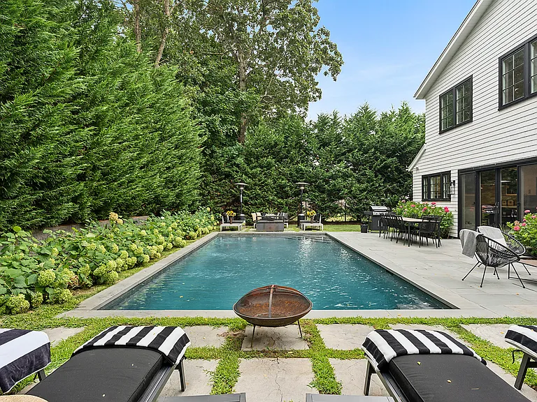 28 Parkway Dr — Photo 19