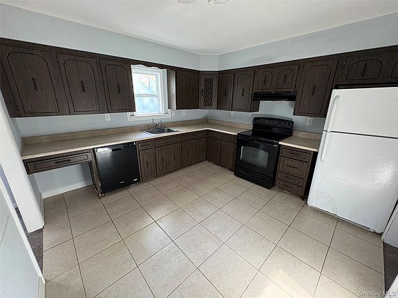 2nd image of 16 Linden Street