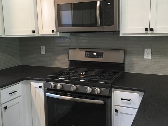 3rd image of 5518 W Hazelwood Dr