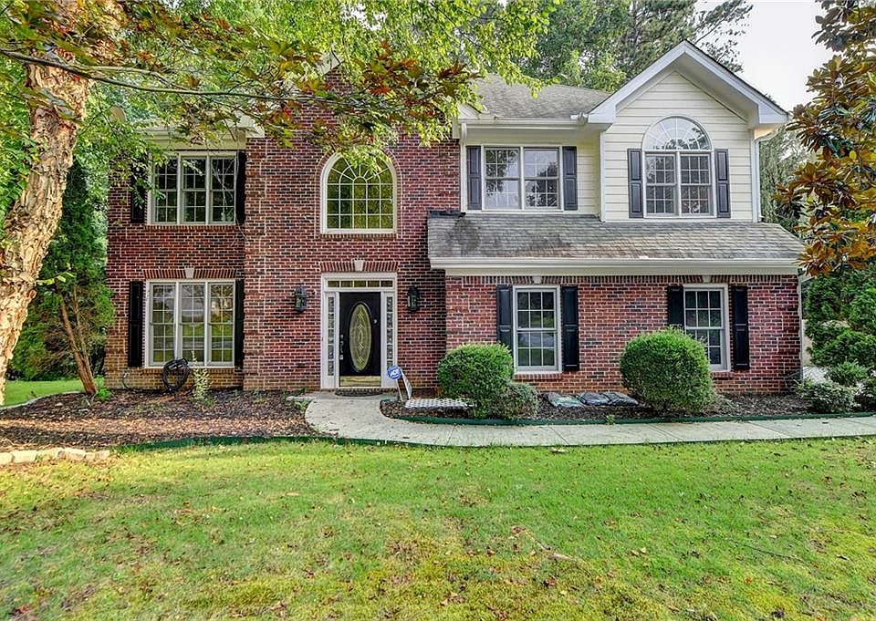 1st image of 330 Madison Oak Cir