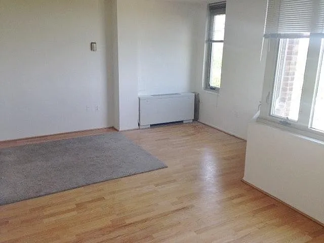 2800 Wisconsin Ave NW #1009