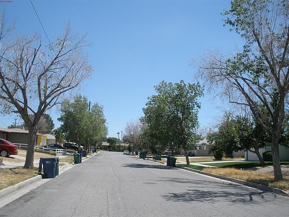 4th image of 44049 Fern Ave