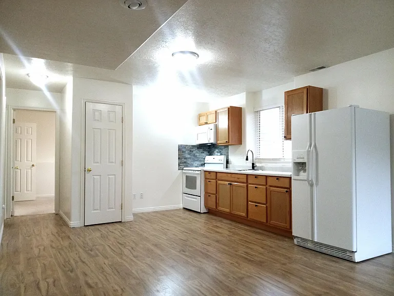 189 W 425 S — Photo 3