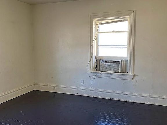 3rd image of 3730 Sylvan Pl