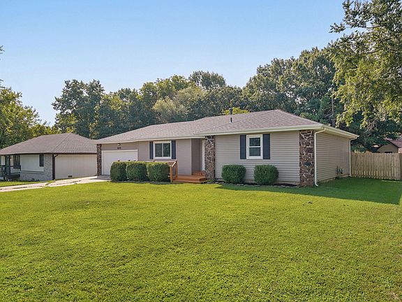 2nd image of 4018 W Dahlia Drive