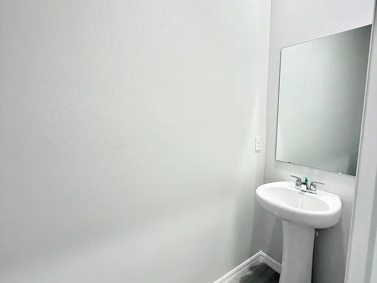 12813 SW Forli Way — Photo 12