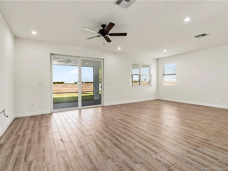 14143 SW Safi Ter — Photo 13