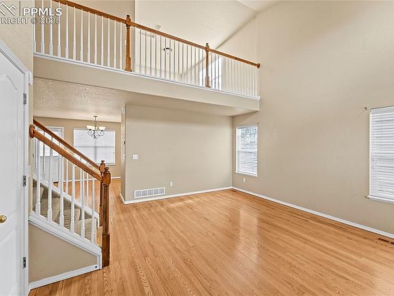 4th image of 4265 Apple Hill Ct