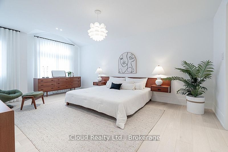Burlington House for rent - 5 Bedrooms — photo 31