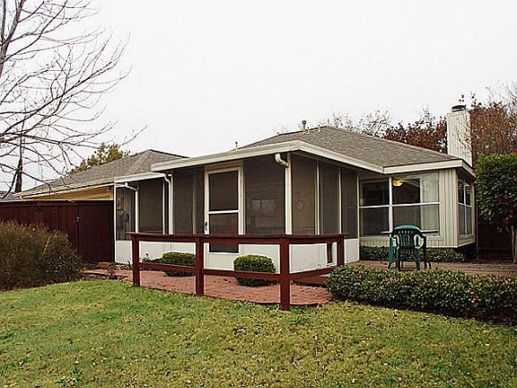 2nd image of 1308 E Branch Hollow Dr