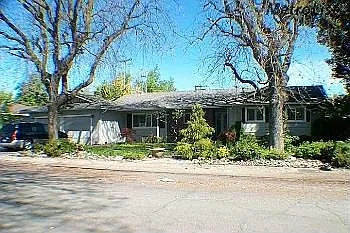 1101 Lexington Dr photo 1