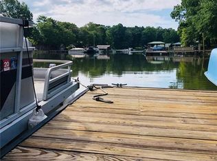 7258 Executive Cir, Denver, NC 28037