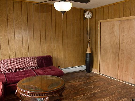 3rd image of 810 Livingston Ave