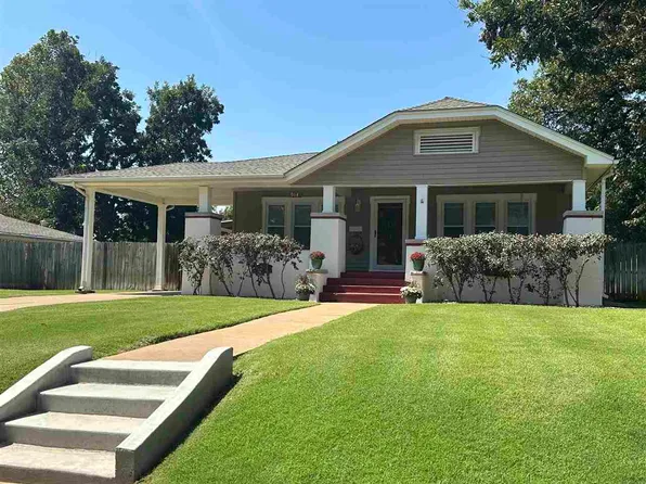 914 N 4th St, Ponca City, OK 74601