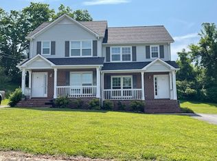 902 Nottingham Dr, Cookeville, TN 38506