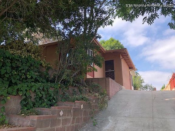 3rd image of 1712 Burnell Dr