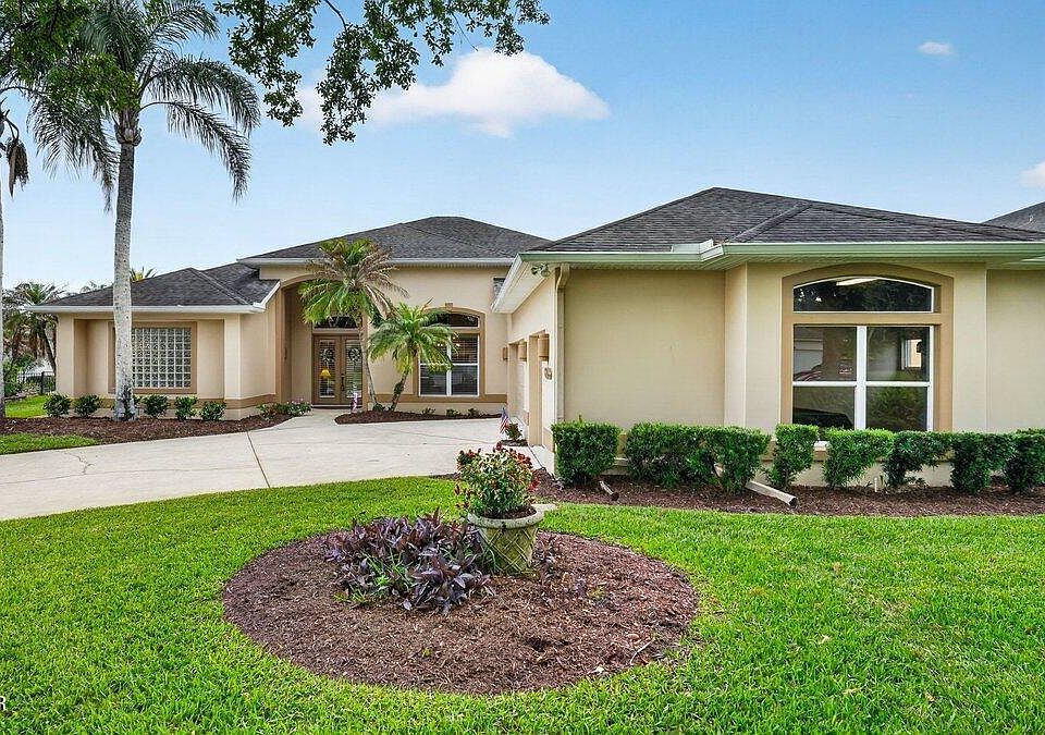 1st image of 6099 Sabal Hammock Cir