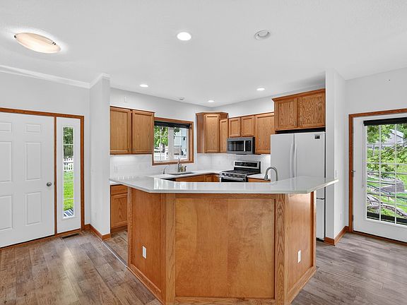 3rd image of 6380 Panorama Dr