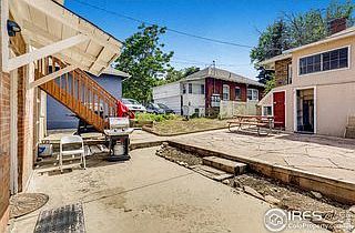 1012 15th Street Exterior and surrounding homes