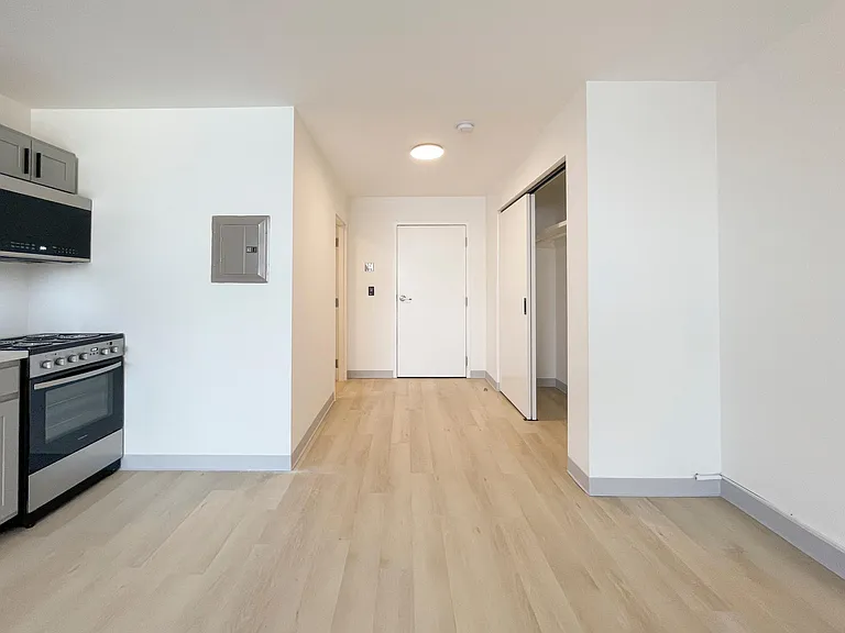 Boulevard Suites — Photo 16